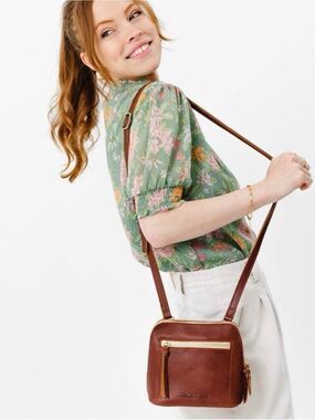 PORTLAND LEATHER GOODS Almost Perfect The Luna Crossbody Bag in Nutmeg